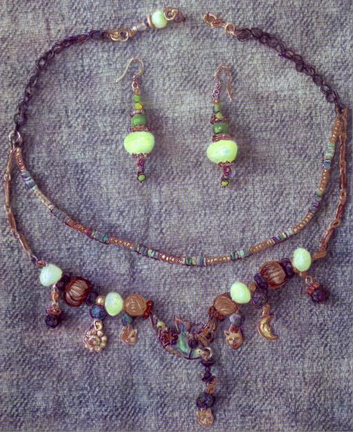 click for larger image, click that image to magnify further